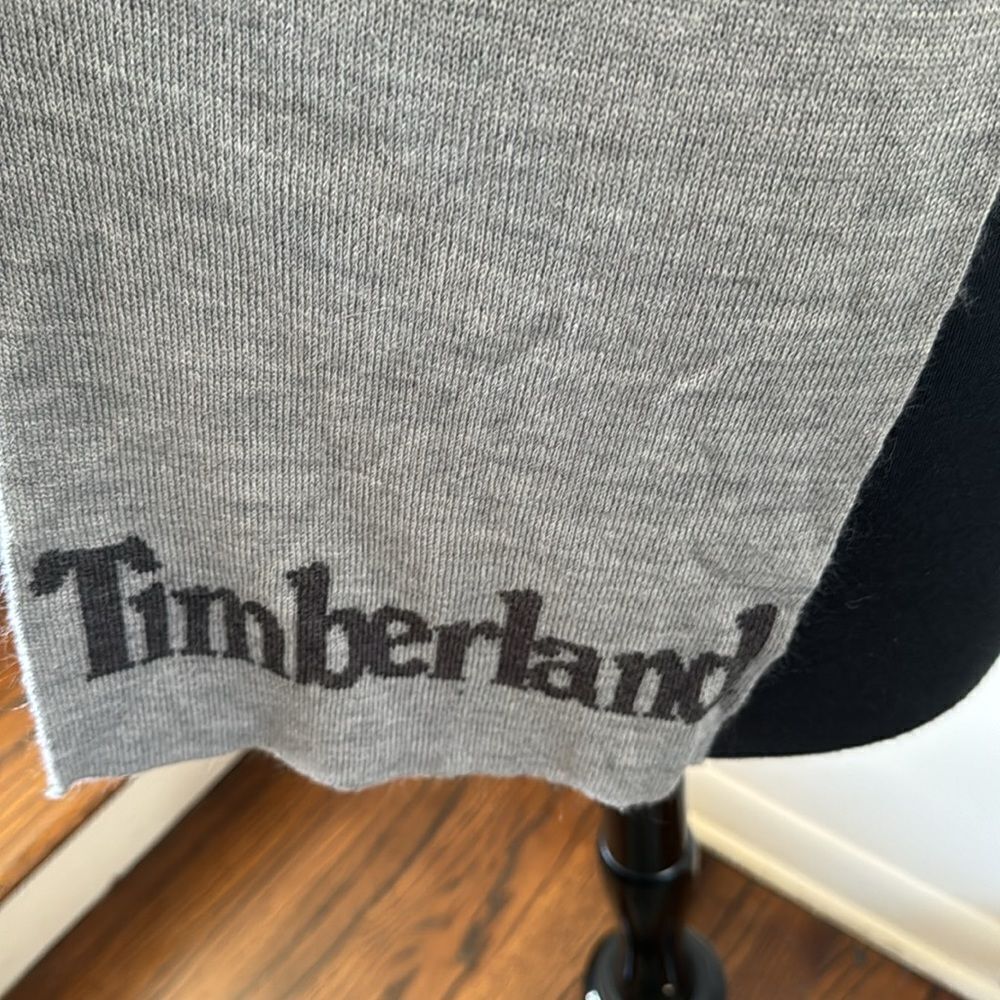 Timberland Men`s Logo Jacquard Reversible Scarf. Light & Dark gray. Soft acrylic - Picture 5 of 7